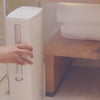 Dimostrazione del set creativo scopino e bidone spazzatura per bagno
